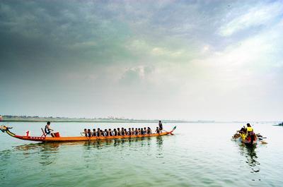 為啥說“世界有條汨羅江”？